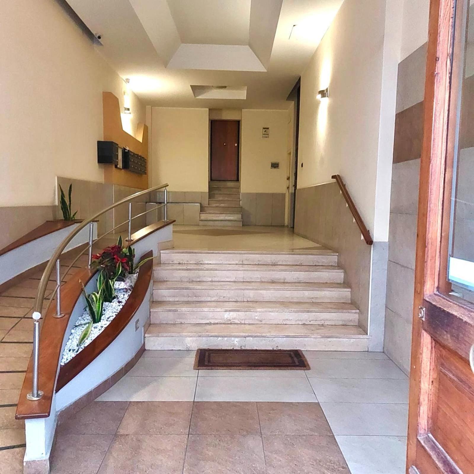 Appartamento A Casa Di Don Peppino Salerno Esterno foto