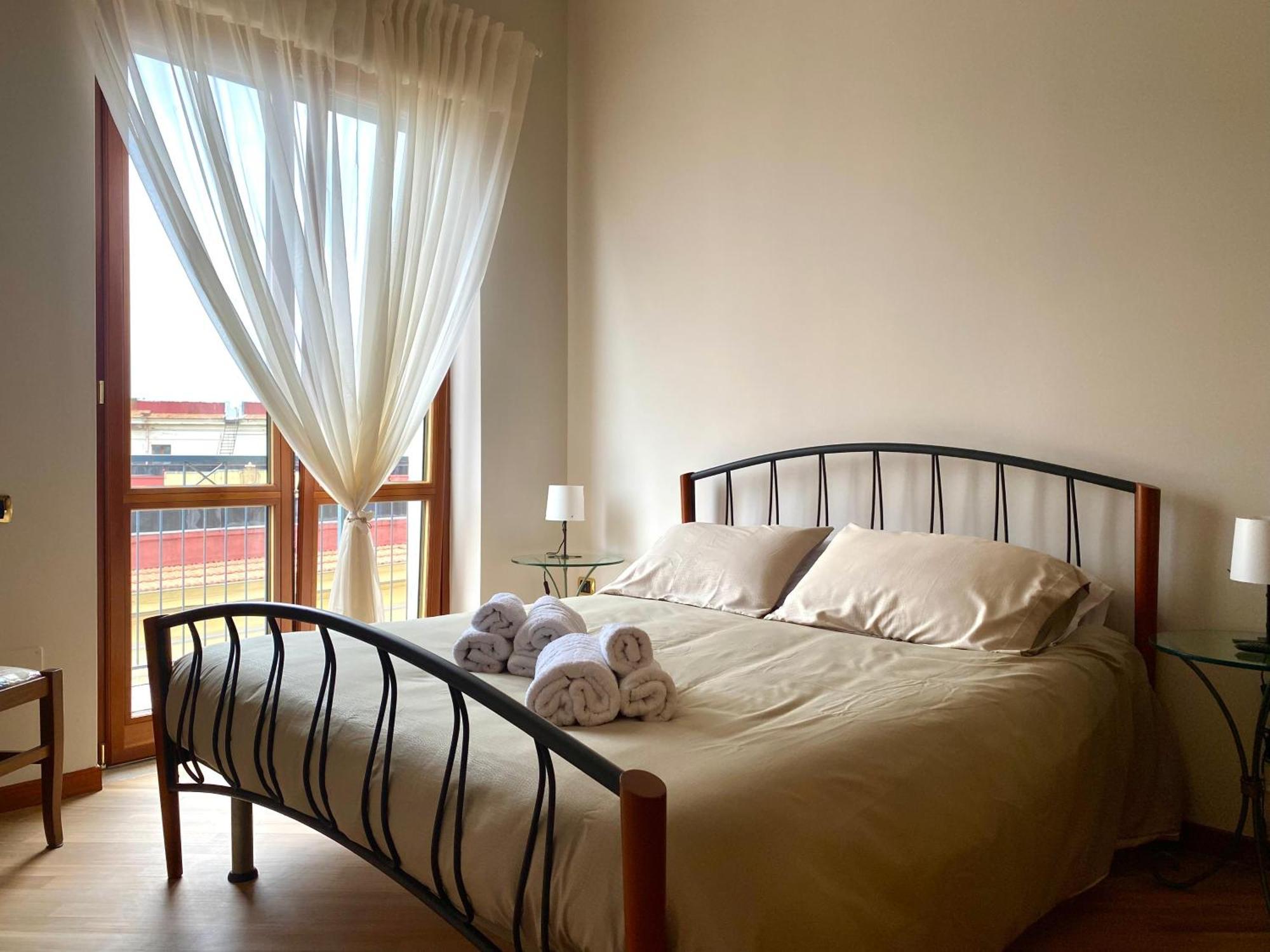 Appartamento A Casa Di Don Peppino Salerno Esterno foto
